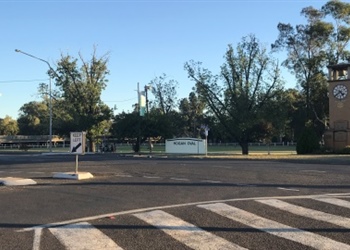 Narrabri memorial and Ovals