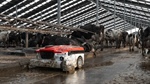 Watch how this robotic vacuum pump cleans up manure in dairy barns