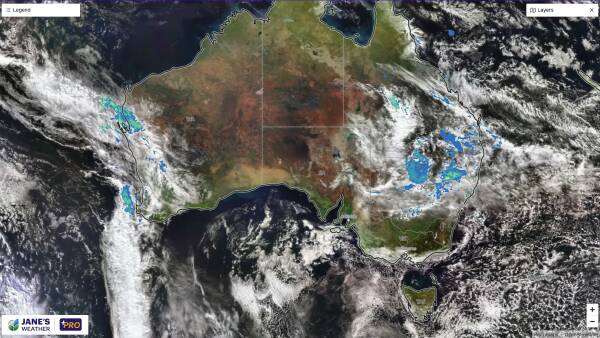 Rain in Queensland, and a wet weekend on the cards for Sydney and Perth